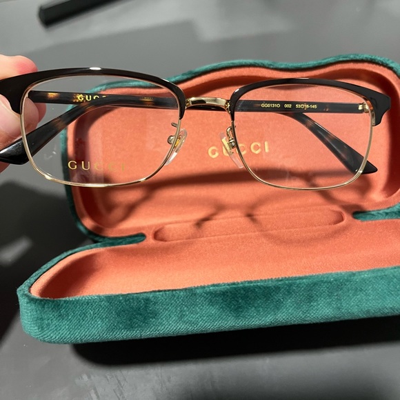 Gucci glasses (no prescription)
